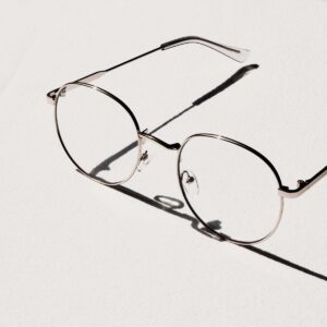 Wren oval metal eyeglasses
