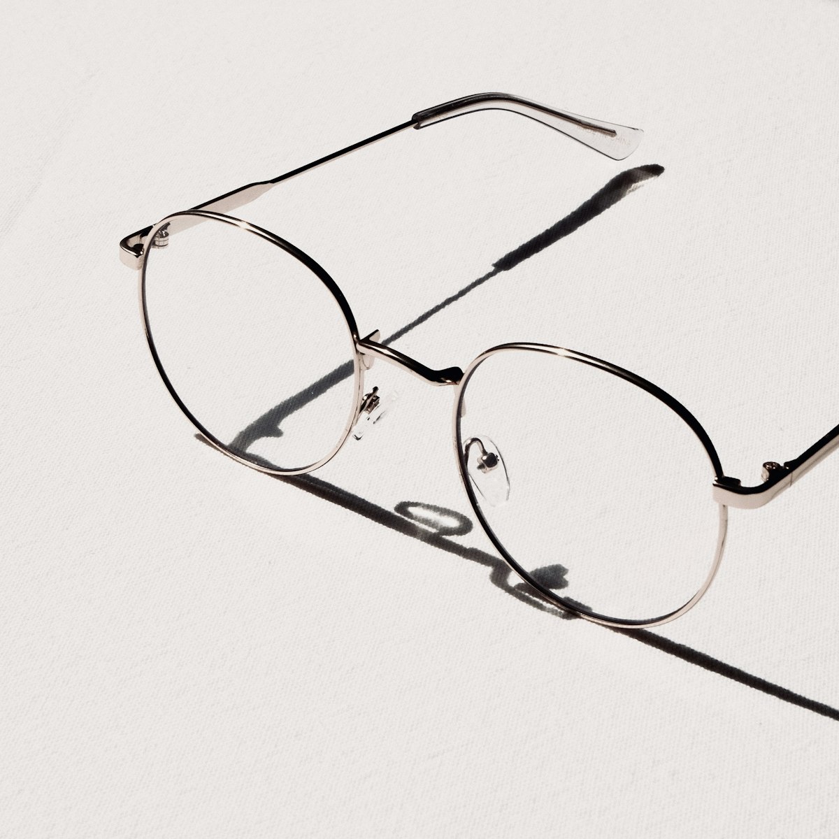 Wren oval metal eyeglasses